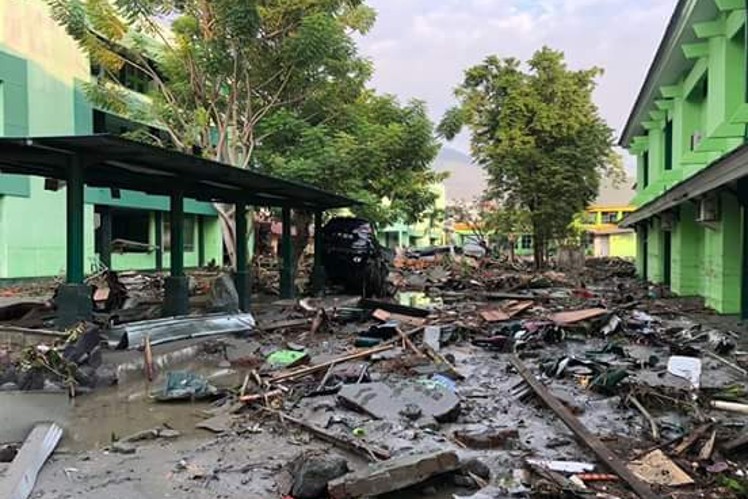 Destroyed street in Sulawesi.